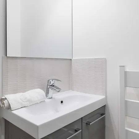 2 Pieces Renovee A Neuf 5 - 4p - Flat-guest